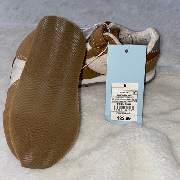 Cat and Jack Shoes 5 - Picture 4 of 4